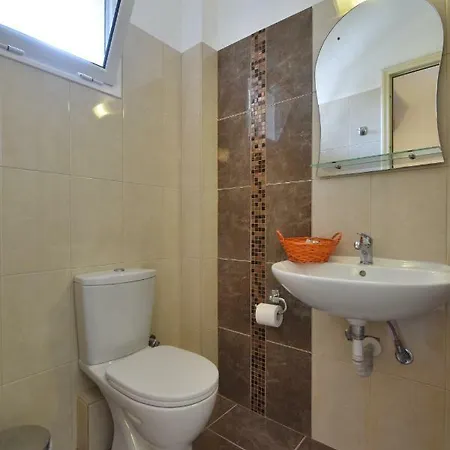 Aigli Apartman Leptokariá